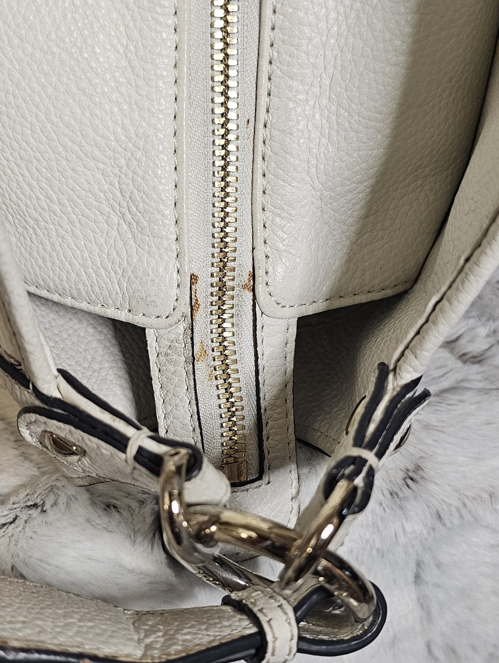 MCM White Visetos Hobo Shoulder Bag - Picture 7 of 15